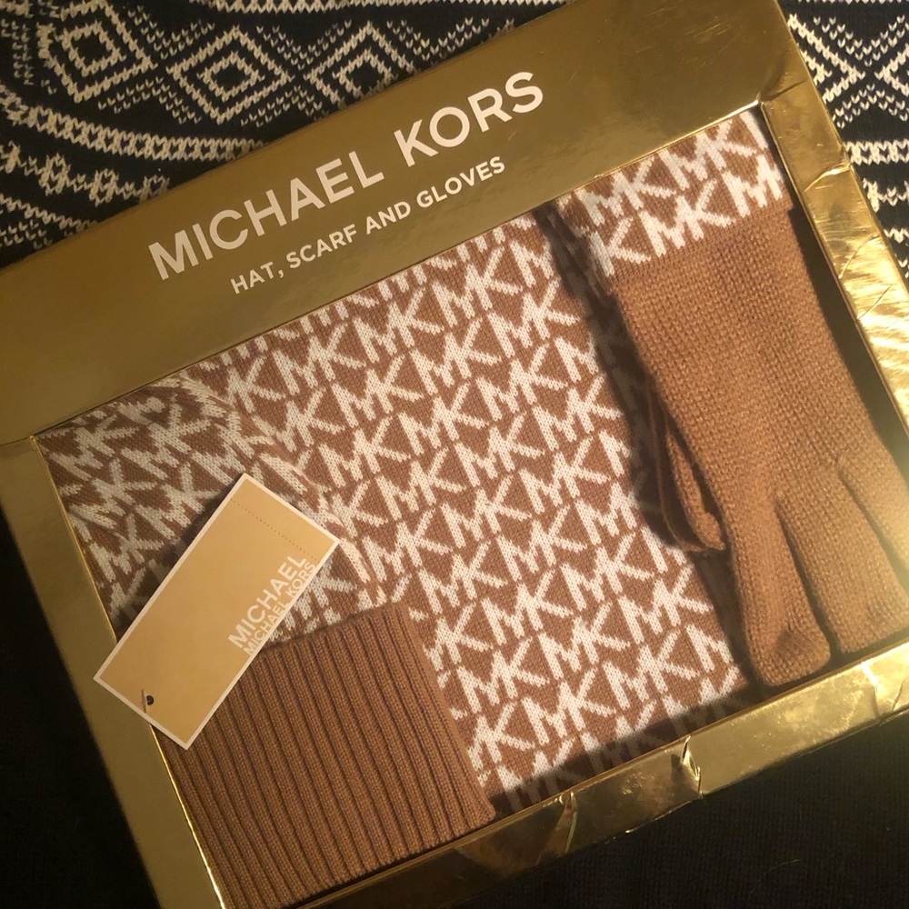Michael Kors Hat, Gloves and Scarf Set